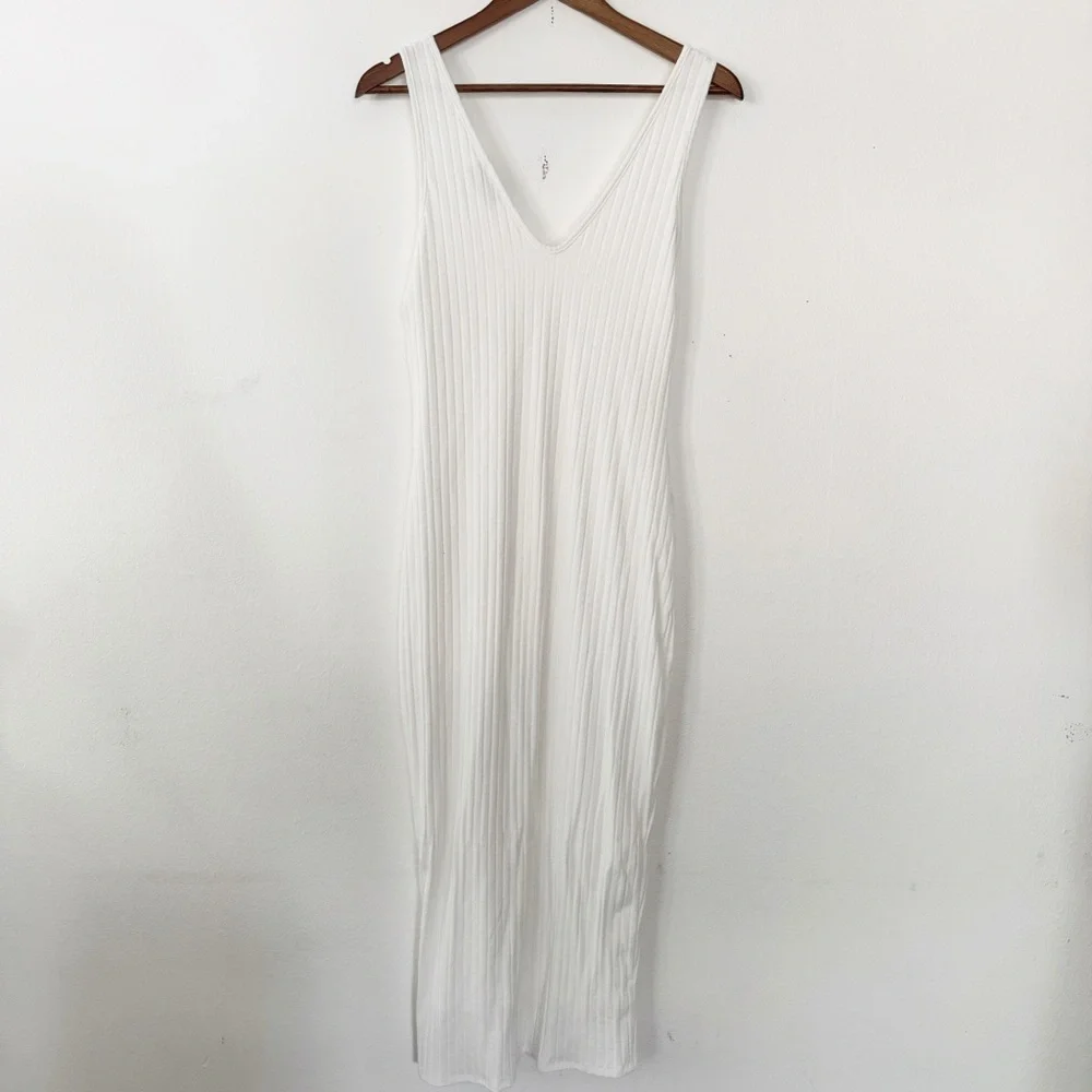 Vici White Ribbed Knit dress medium - Picture 5 of 5